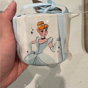 New Rae Dunn Disney Cinderella measuring cups